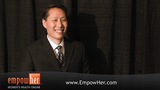 Back Pain, When Should Women See An Expert? - Dr. Wang (VIDEO)